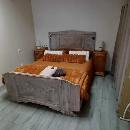 La Maisonette Mellona Chalet *